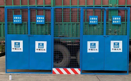 带框电梯防护门